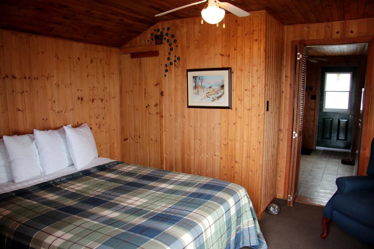 Carleton Inn & Cottages Bridgetown ภายนอก รูปภาพ