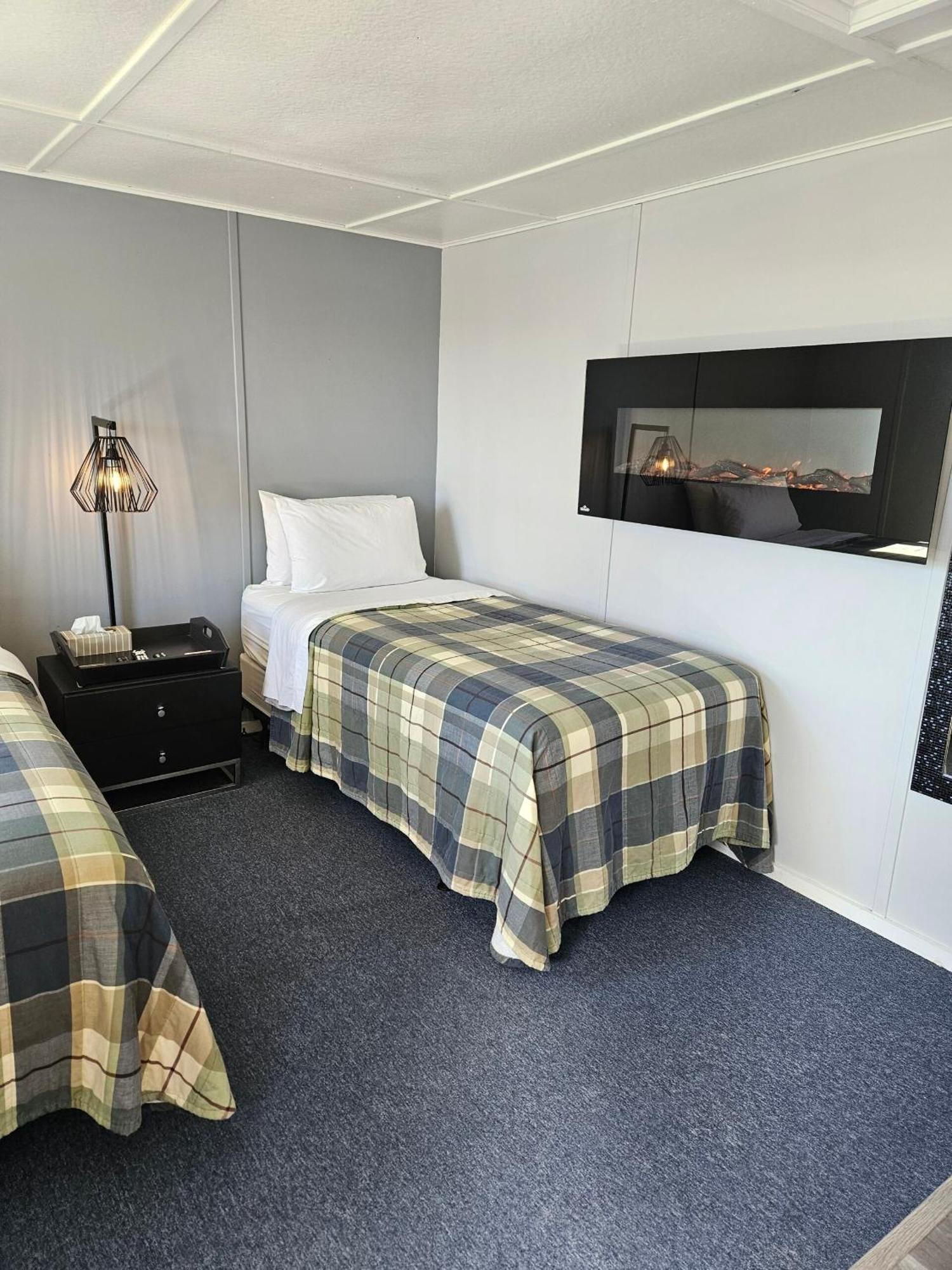 Carleton Inn & Cottages Bridgetown ภายนอก รูปภาพ